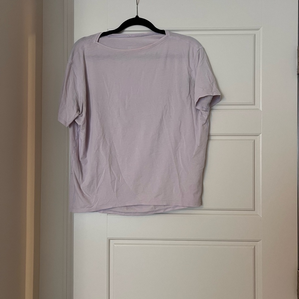 Lululemon T-shirt